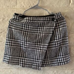 Forever 21 Plaid Lined Mini-Medium
